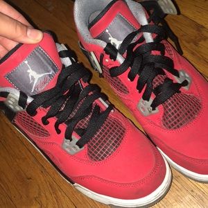 Jordan retro 4